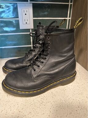 Dr. Martens Black Leather Lace-Up Boots Size 6 US / 4 UK